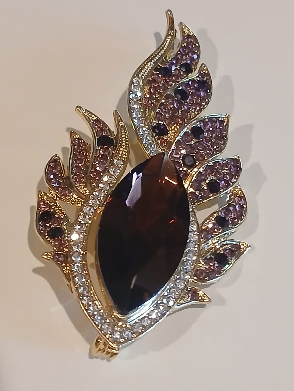 🍁🍂Beautiful Almondine Color Crystal Fall Brooch